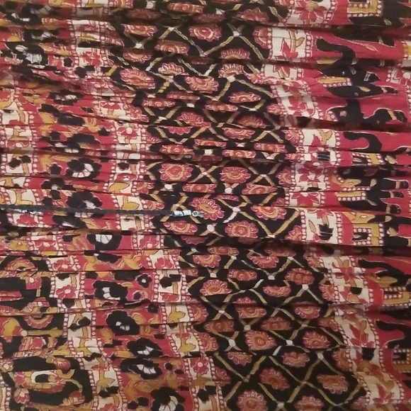 Skirt - Picture 2 of 2